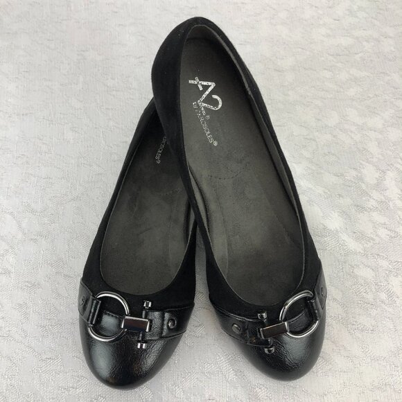 A2 by AEROSOLES Ultrabrite Black Flats with Decorative Buckle Across the Toe 5½M - Picture 1 of 16